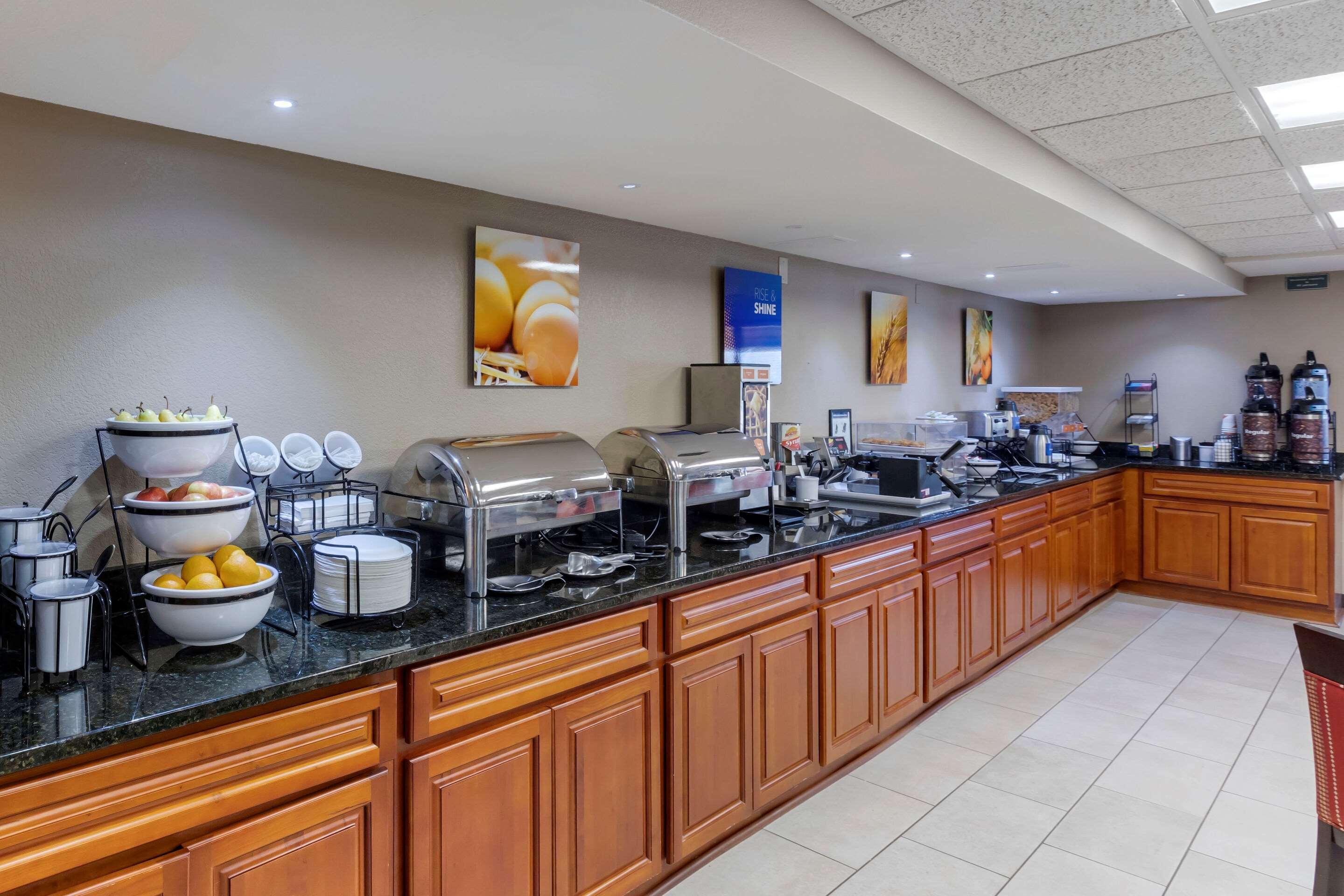 Comfort Inn & Suites Jackson - West Bend Luaran gambar