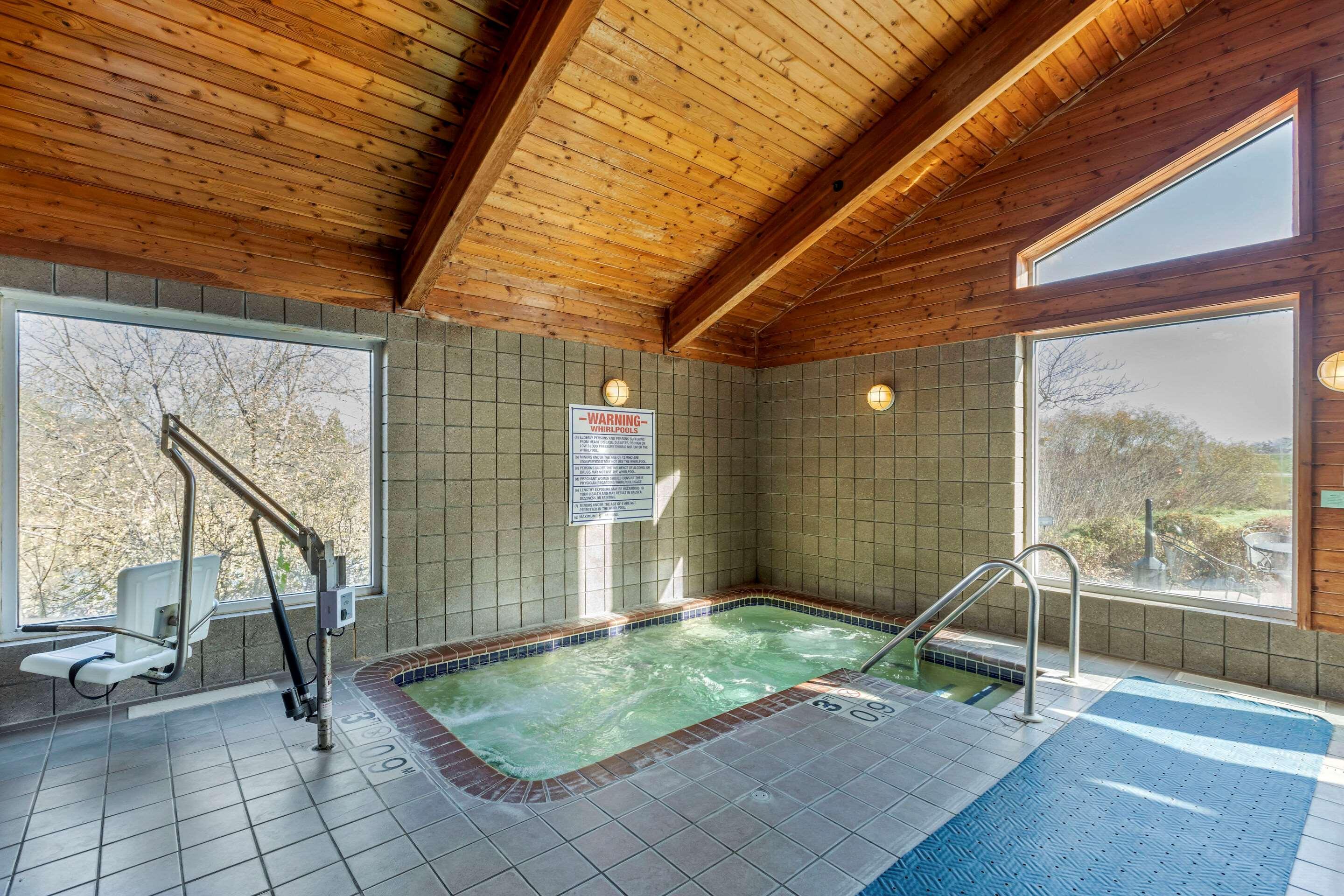 Comfort Inn & Suites Jackson - West Bend Luaran gambar